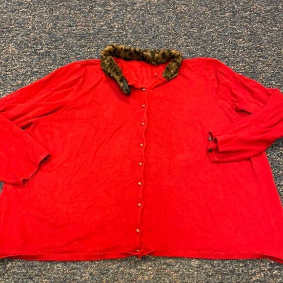 Tops - Red Cardigan sz. L